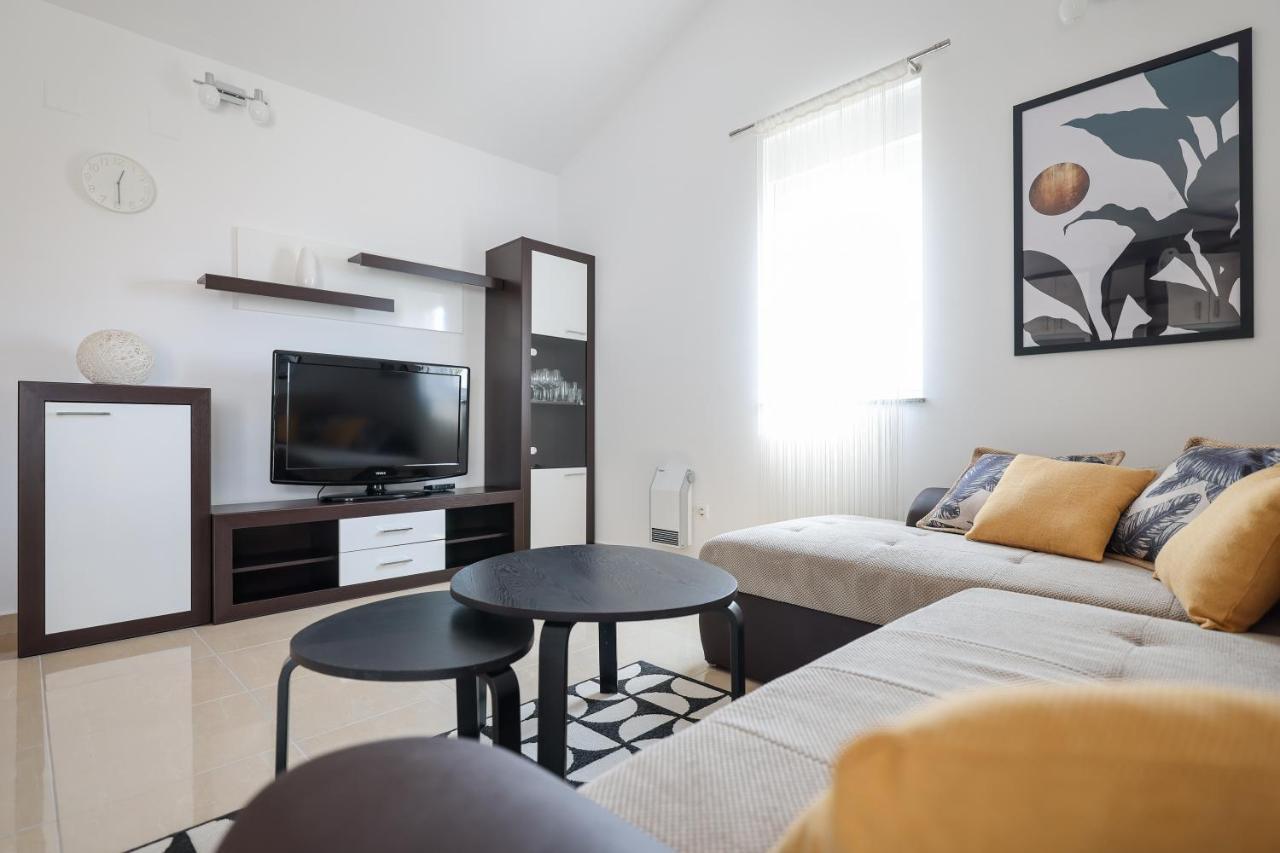 Chill 4 Real Sea View Mandre Apartment Exterior photo